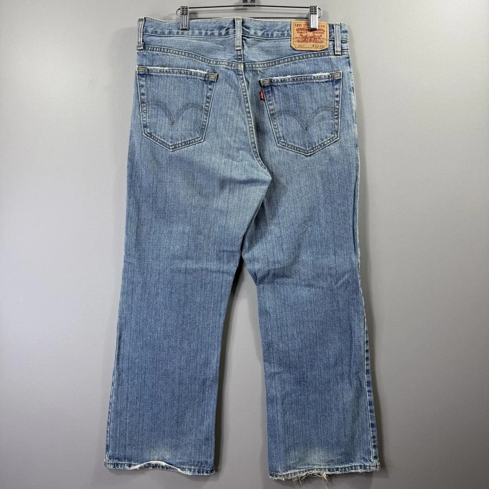 2000s Levis 567 Jeans Mens 33x30 Blue Light Wash Loose Bootcut Denim